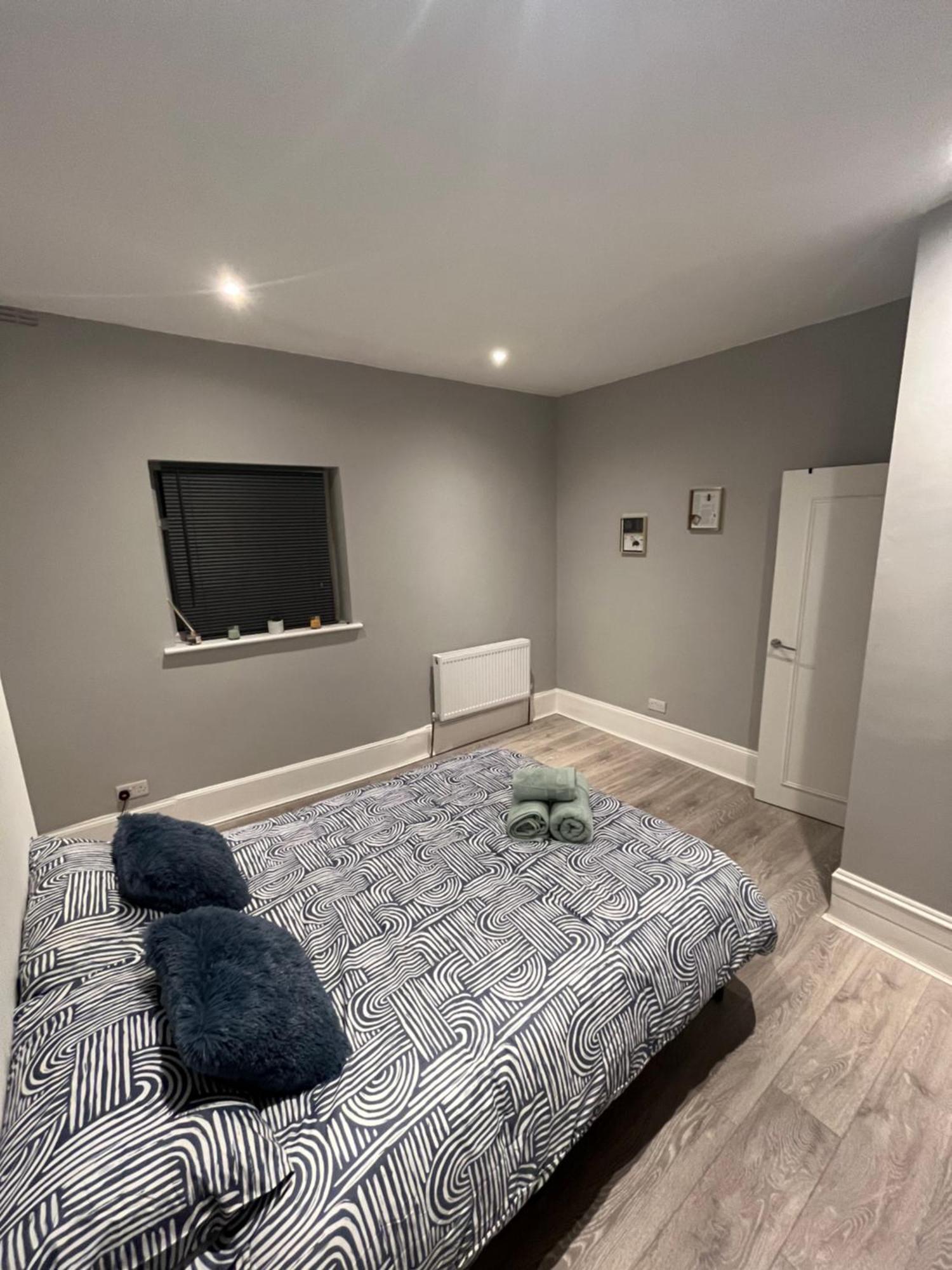 Cozy Two Bed In Brixton Next To Station Apartment Лондон Екстериор снимка