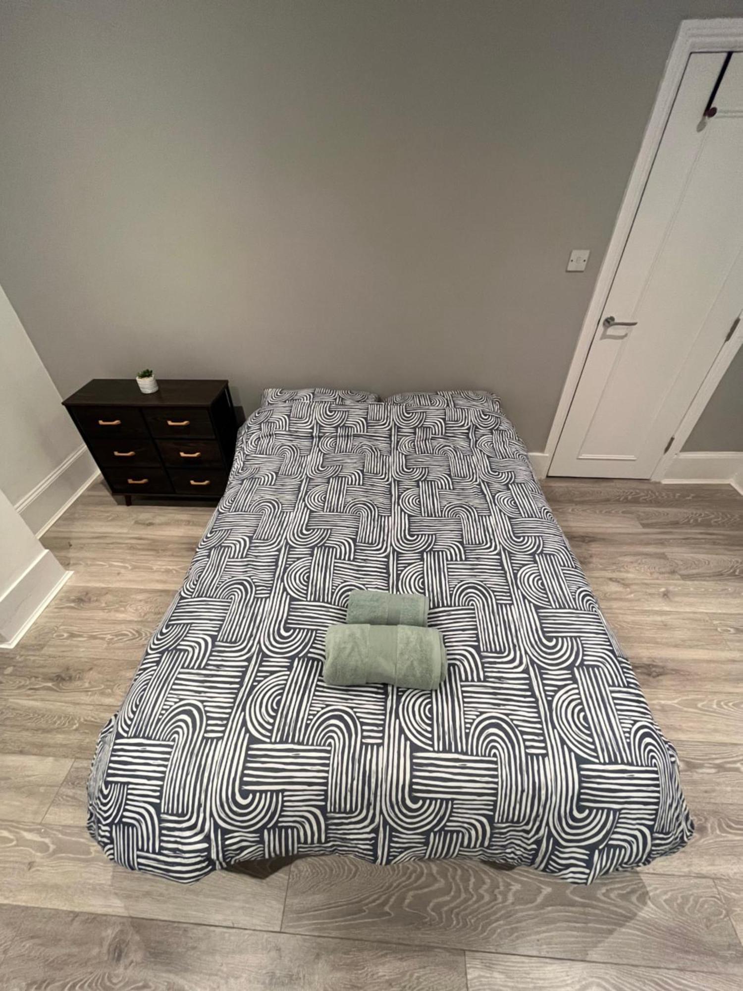 Cozy Two Bed In Brixton Next To Station Apartment Лондон Екстериор снимка