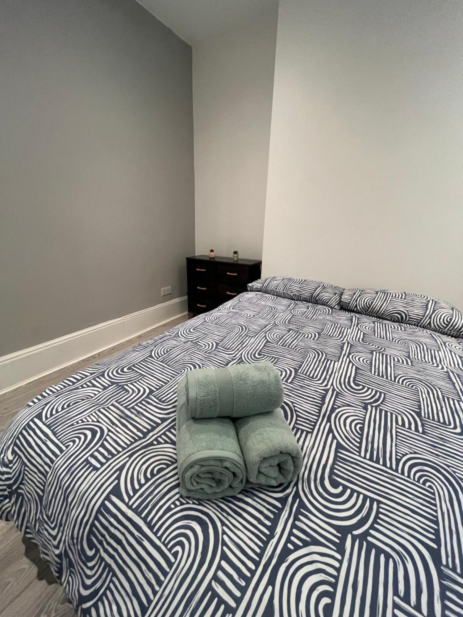 Cozy Two Bed In Brixton Next To Station Apartment Лондон Екстериор снимка